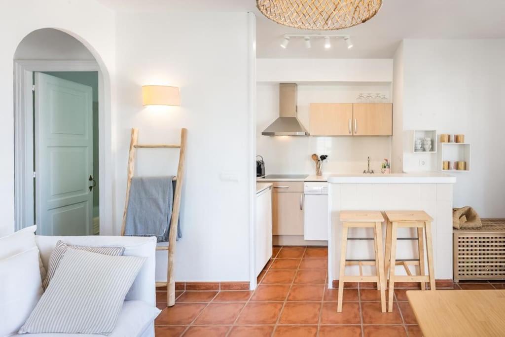 Casita Al Lado De La Playa Con Piscina Y Jardines En Menorca Cala En Porter (Menorca)