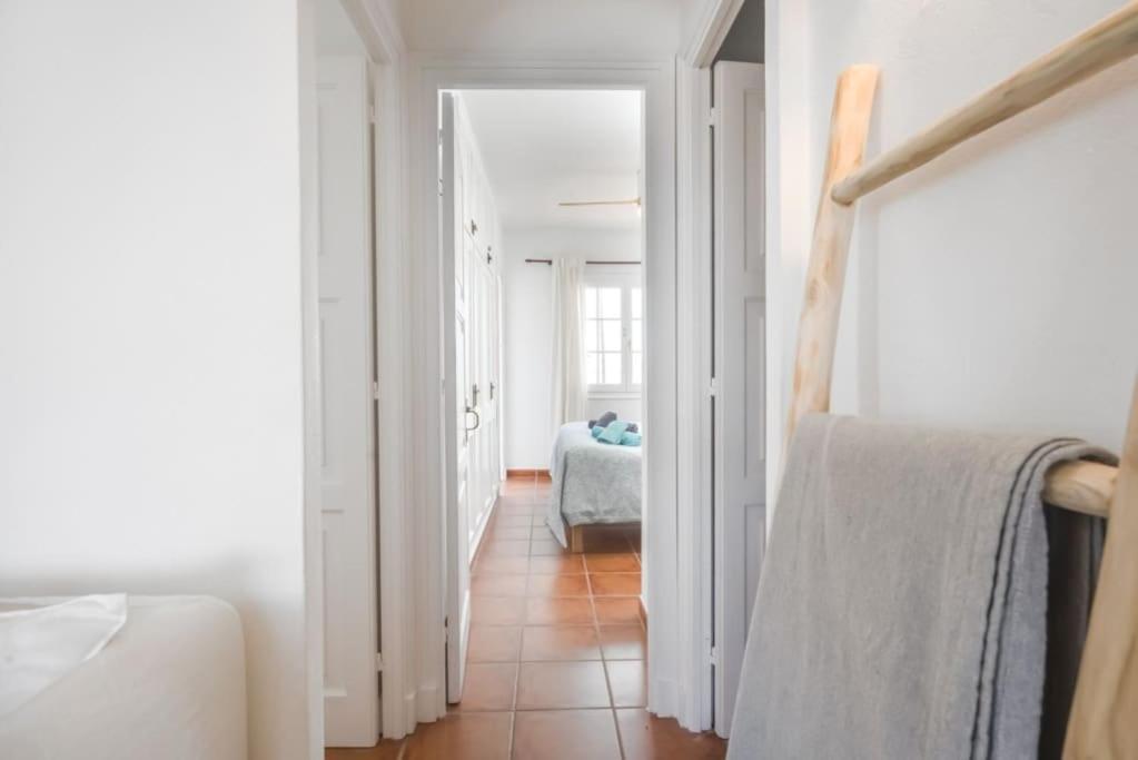 Apartment Casita Al Lado De La Playa Con Piscina Y Jardines En Menorca
