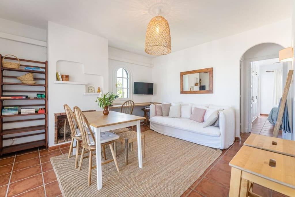 Casita Al Lado De La Playa Con Piscina Y Jardines En Menorca Apartment