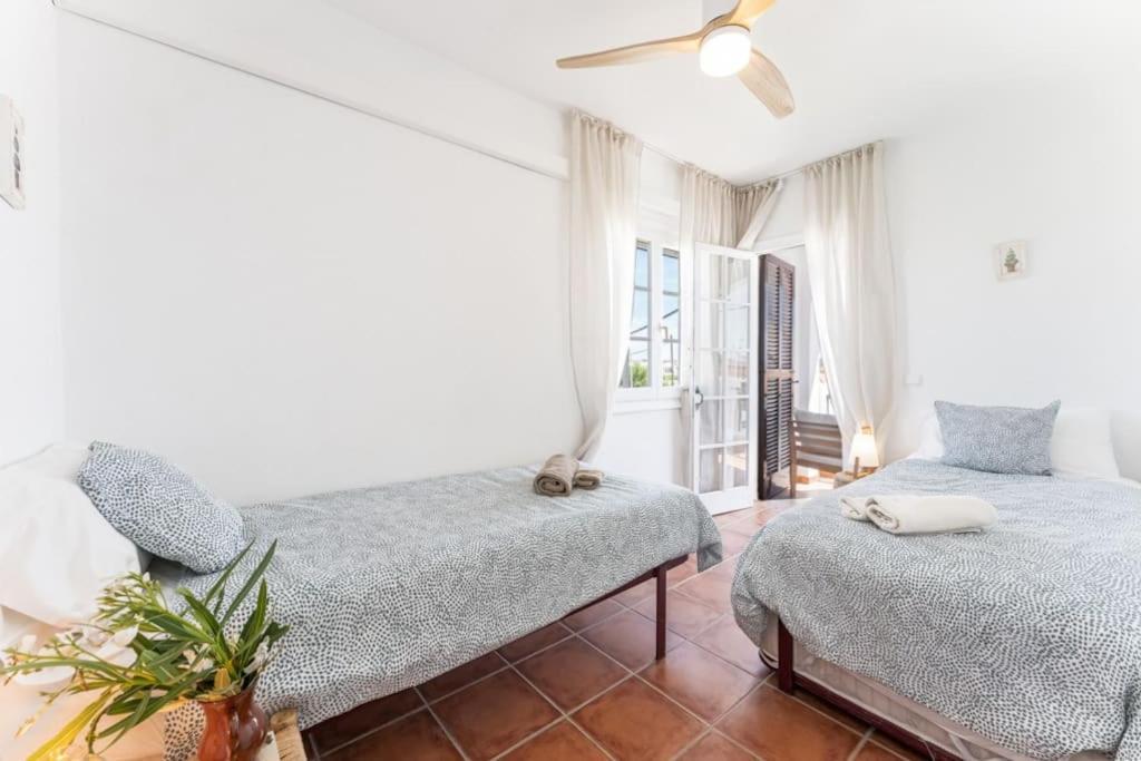Casita Al Lado De La Playa Con Piscina Y Jardines En Menorca *